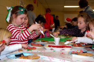 Gingerbread decorating at THA I